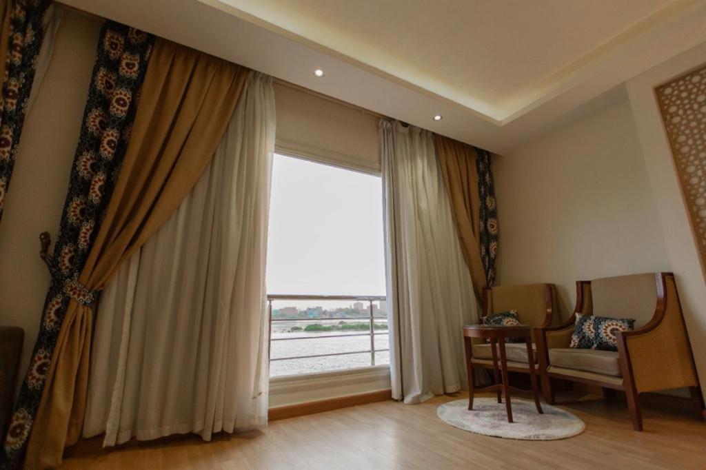 Nile Transport Hotel Cairo Exterior photo