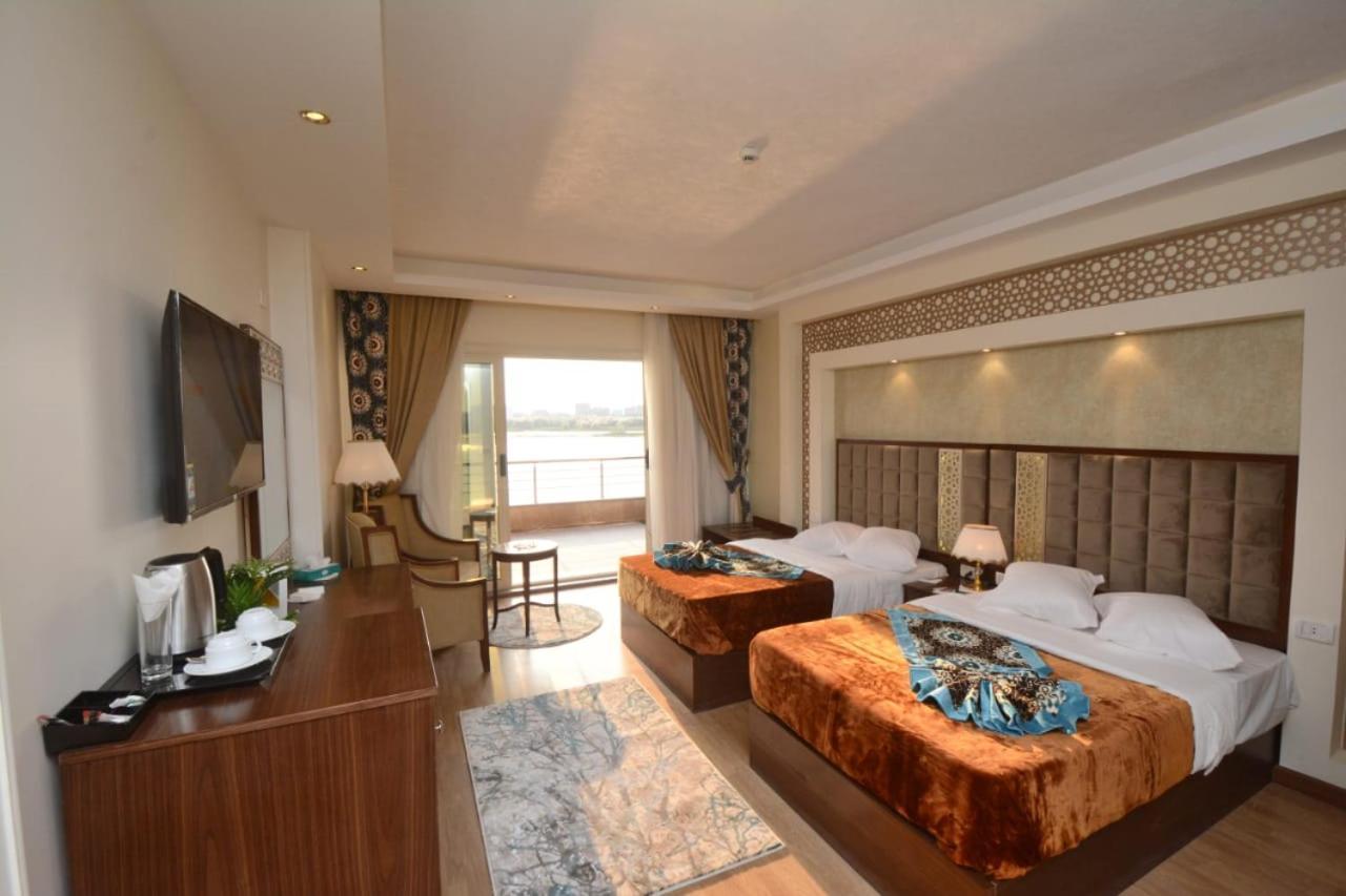 Nile Transport Hotel Cairo Exterior photo