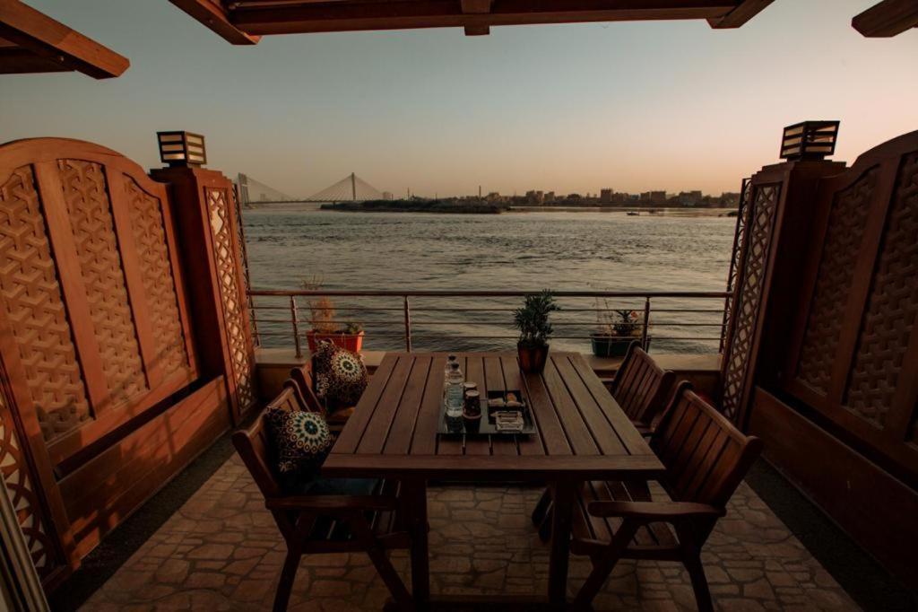 Nile Transport Hotel Cairo Exterior photo